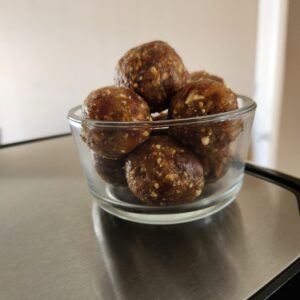 Energy Balls Dates / Almond / Coconut (10pc)