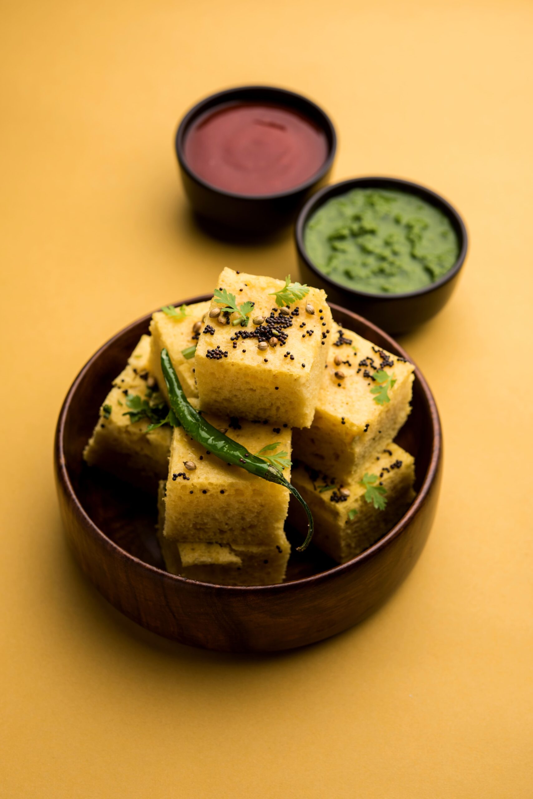 gujarati-khaman-dhokla-or-steamed-gram-flour-puffy-2023-11-27-05-06-10-utc